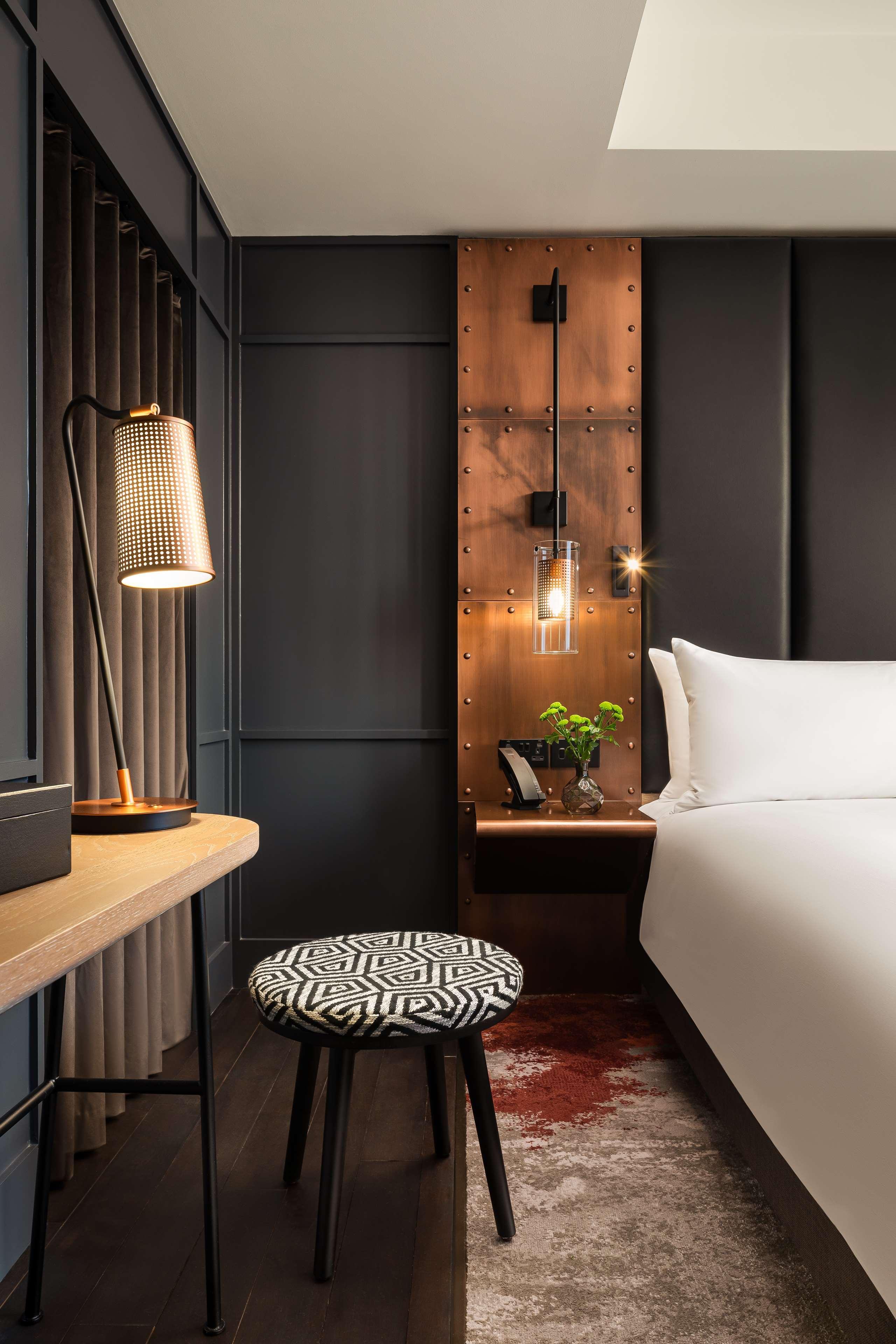 ホテル The Gantry London Curio Collection By Hilton エクステリア 写真