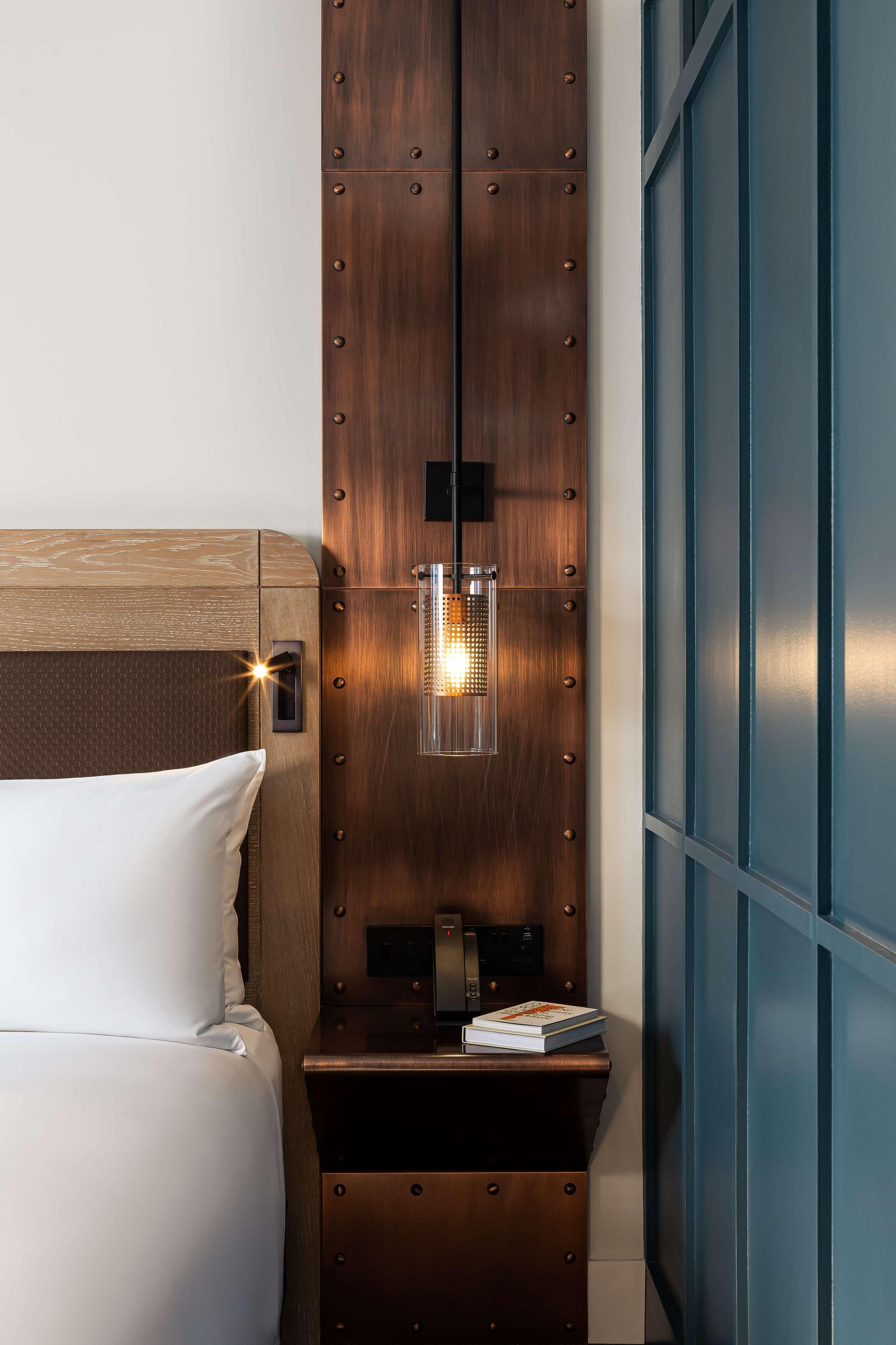 ホテル The Gantry London Curio Collection By Hilton エクステリア 写真
