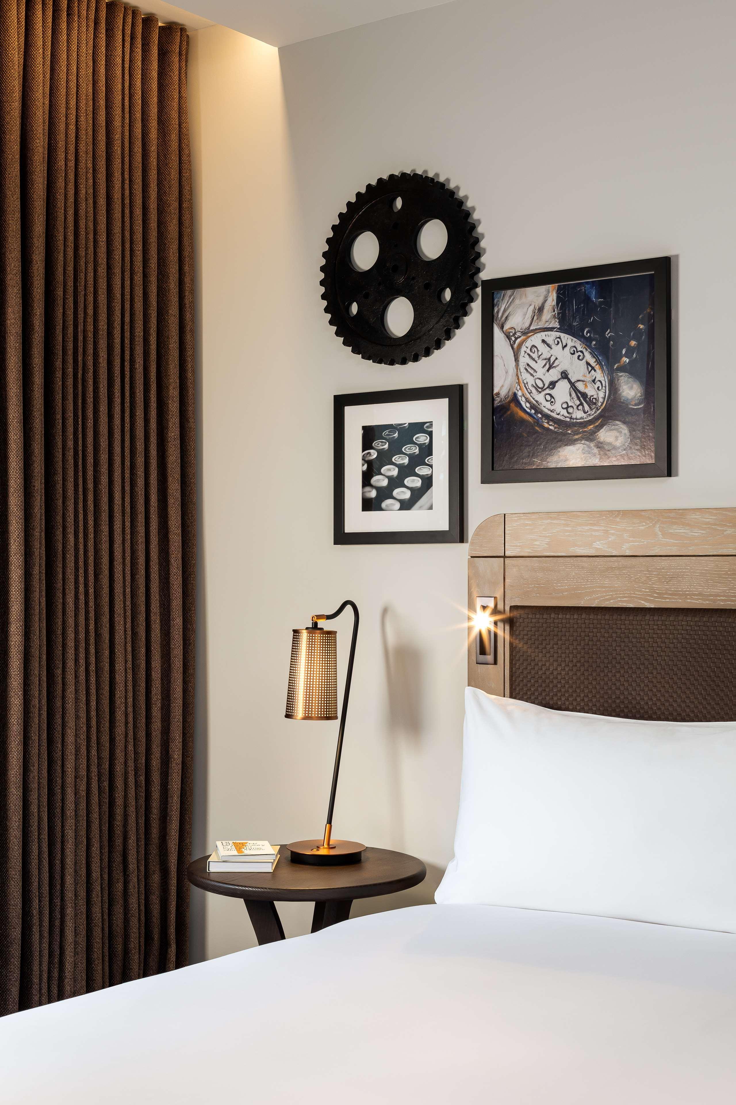 ホテル The Gantry London Curio Collection By Hilton エクステリア 写真