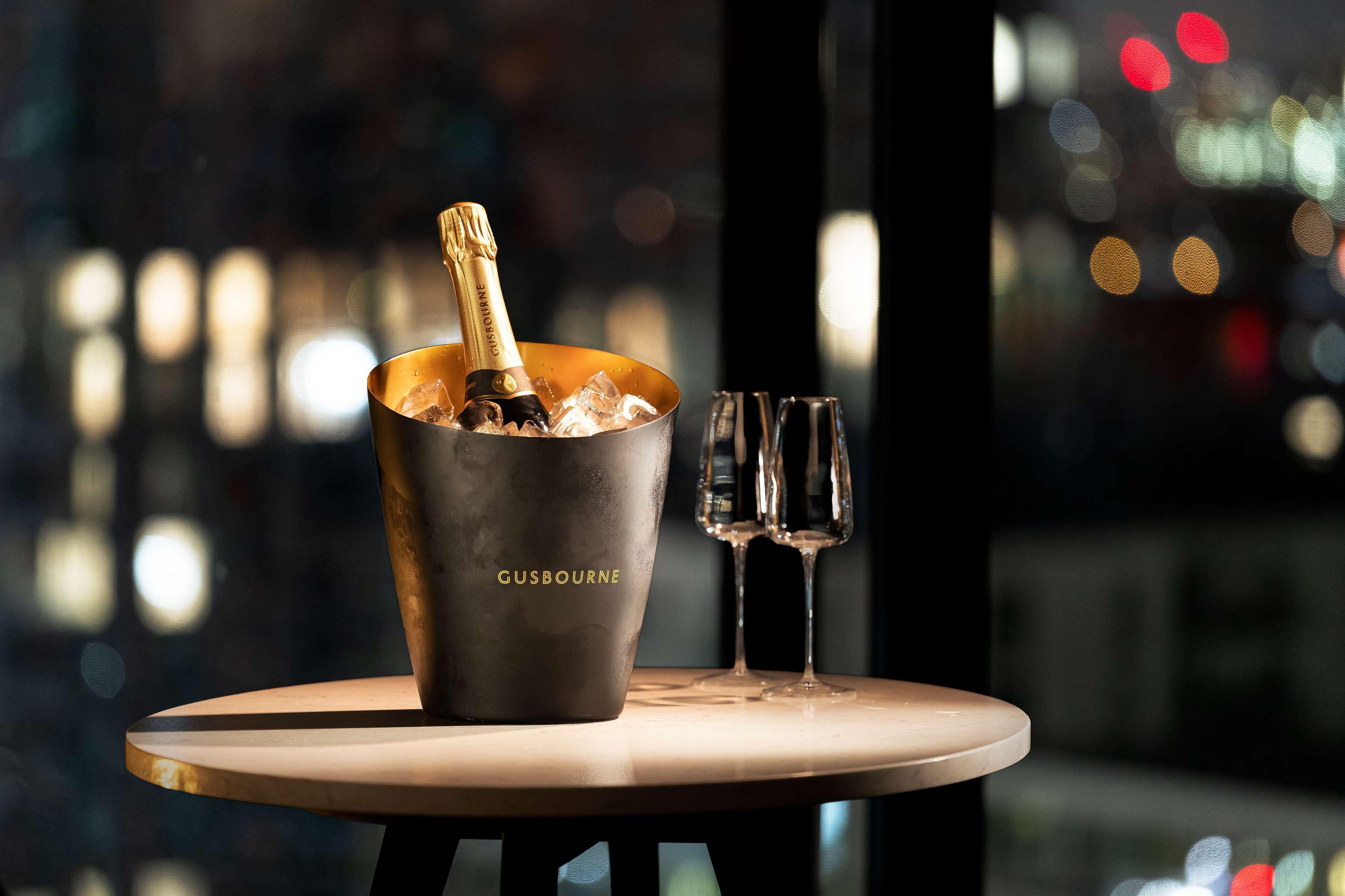 ホテル The Gantry London Curio Collection By Hilton エクステリア 写真