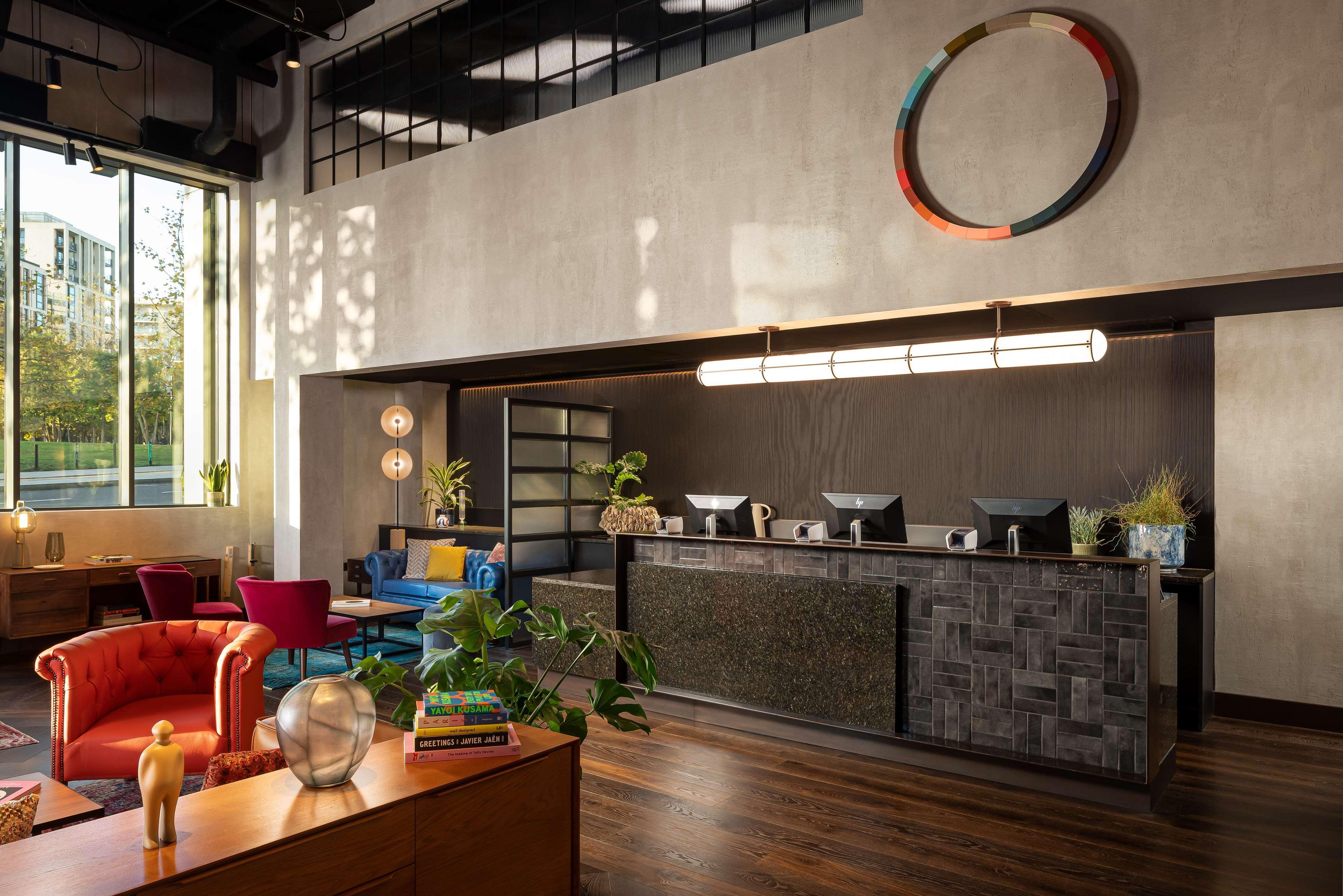 ホテル The Gantry London Curio Collection By Hilton エクステリア 写真